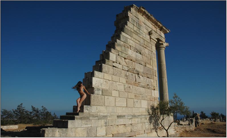 Dizdar_Return of Afrodite to Apollo's Temple III.jpg